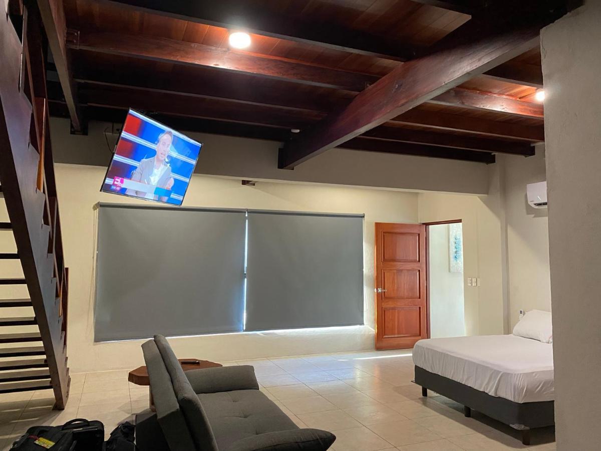 Cuxos Hotel Beachfront Isla Mujeres Eksteriør billede