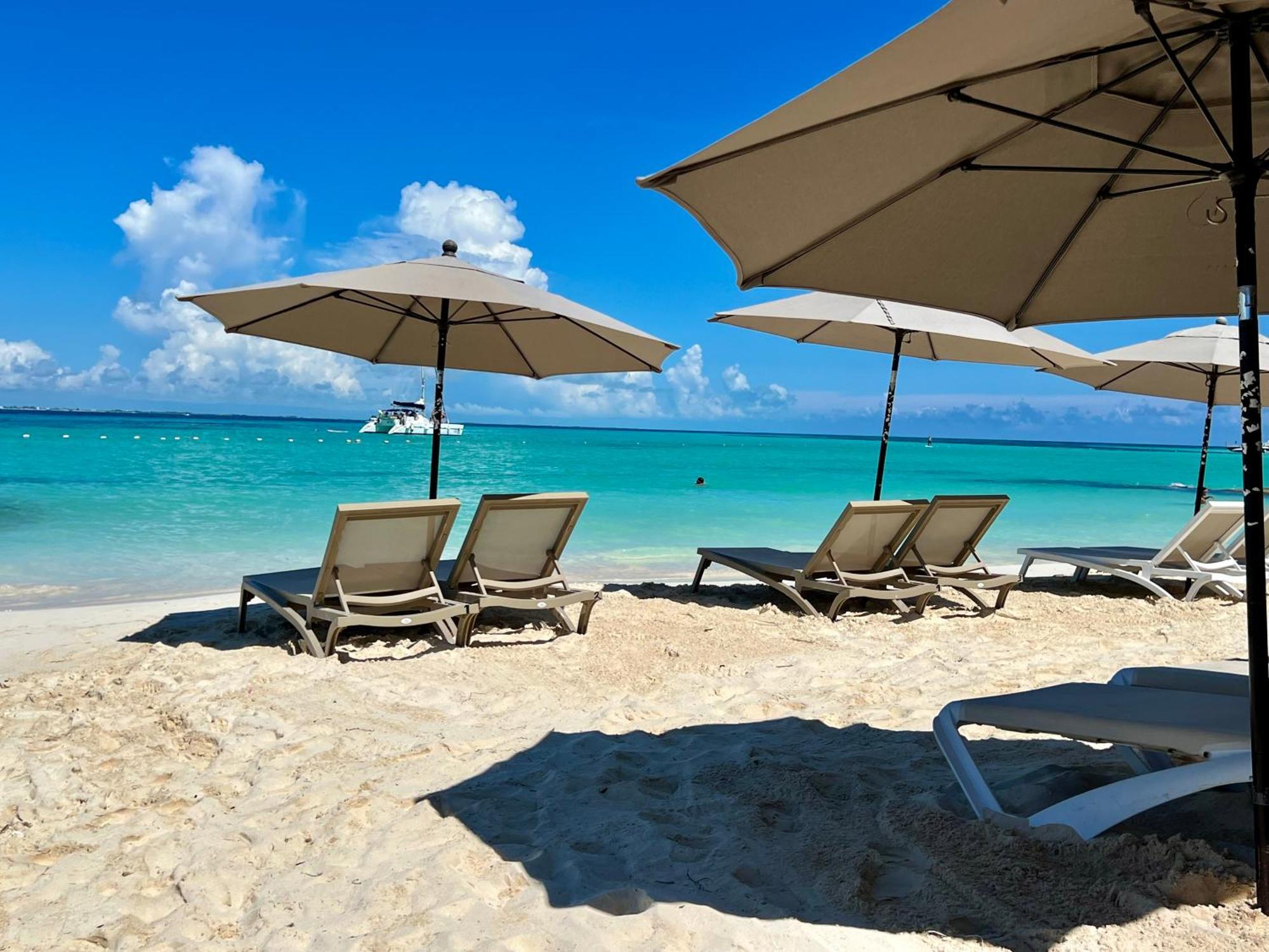 Cuxos Hotel Beachfront Isla Mujeres Eksteriør billede