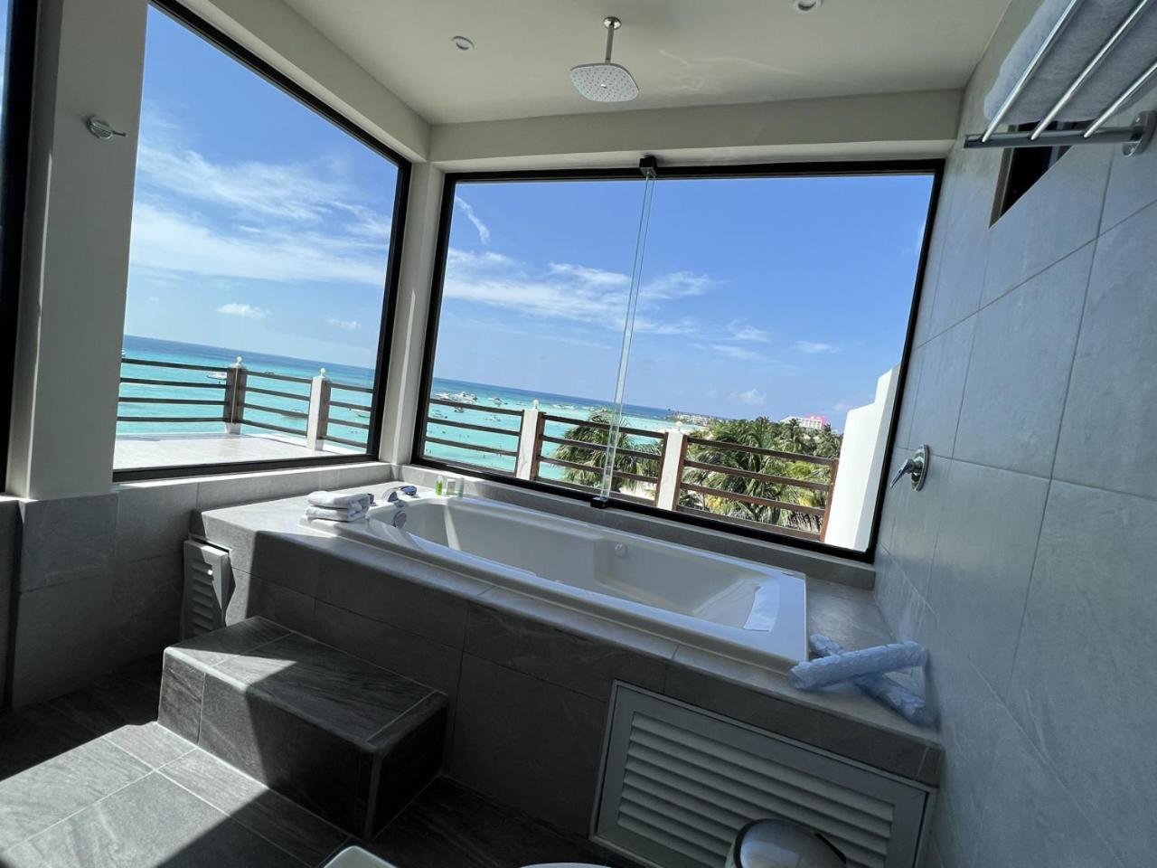 Cuxos Hotel Beachfront Isla Mujeres Eksteriør billede